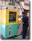 Vertical Injection Moulding Sm